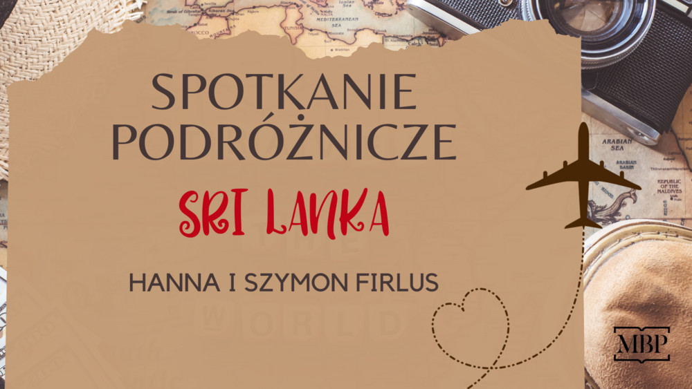 Nazwa wydarzenia. W tle mapa, aparat kapelusz.